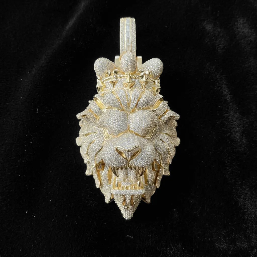 Iced Out Roaring Lion Head Pendant【A216】