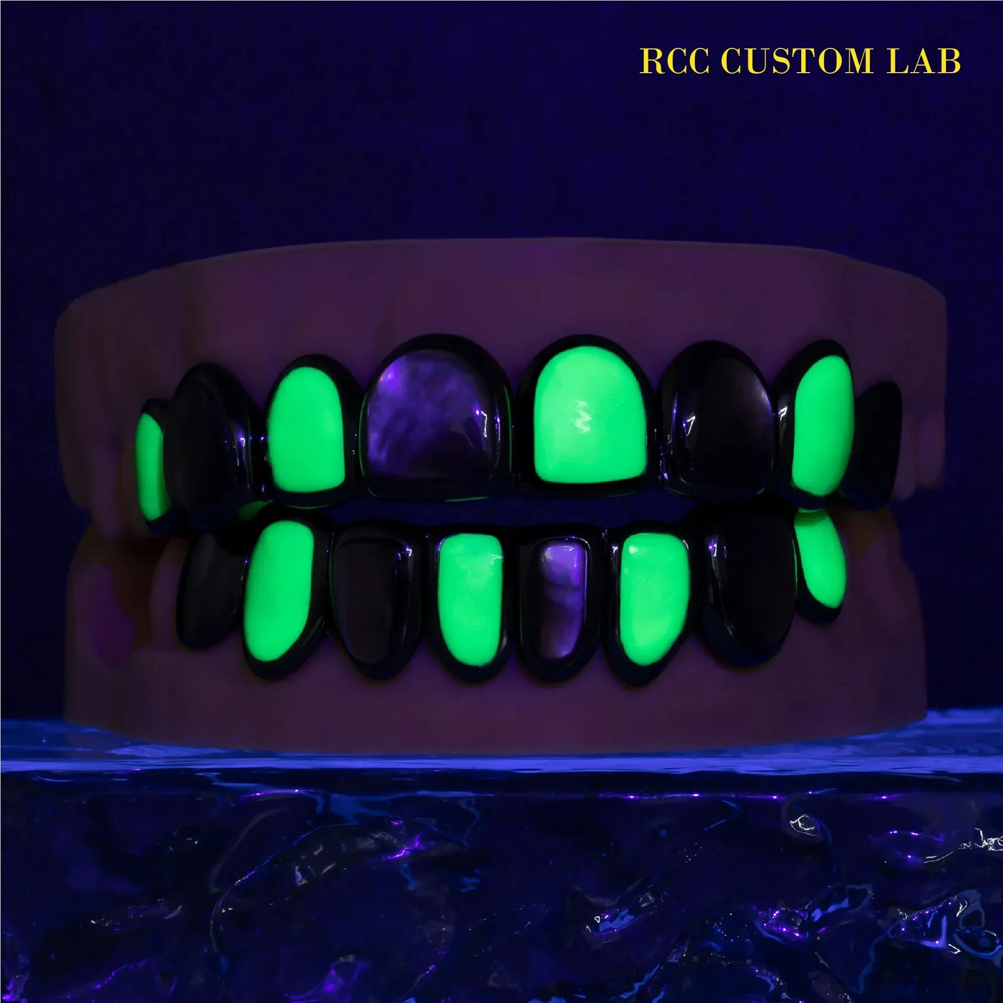 Glow-in-Dark Black Shell Grillz【G111】